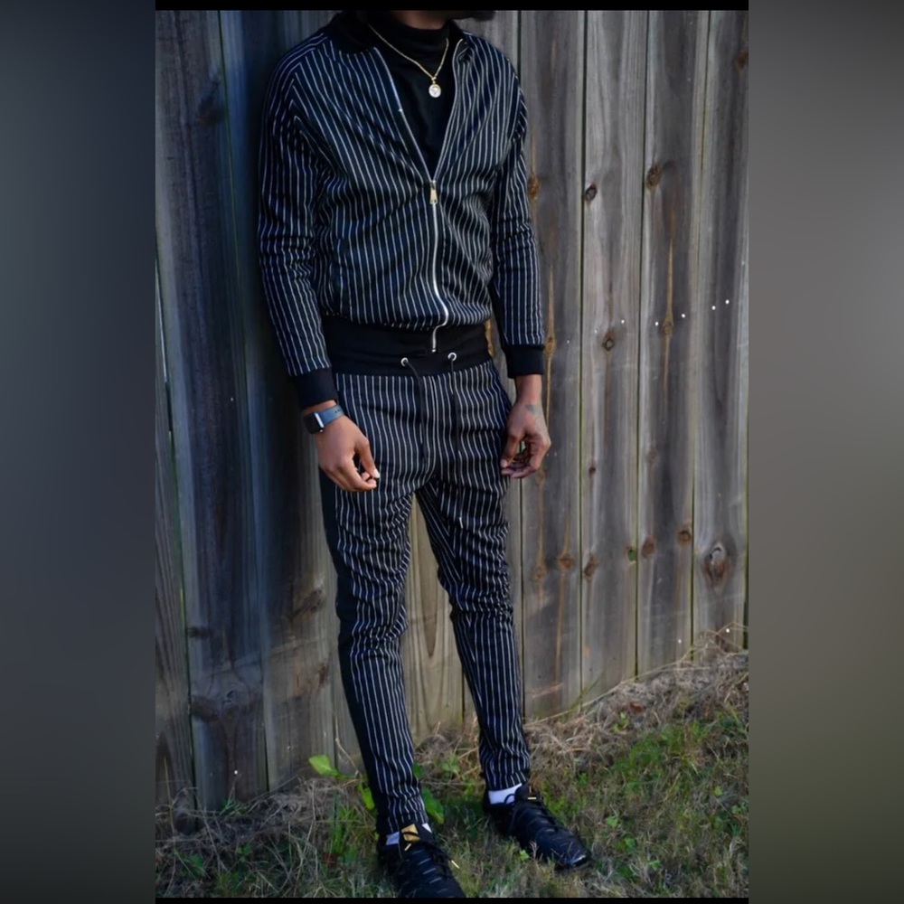 Men's 2pc Luxury Sweatpants Tracksuit set( Please Review Size Chart)